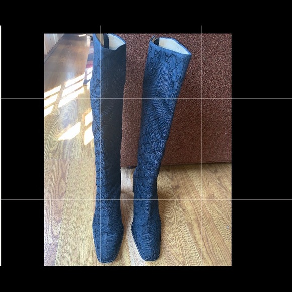 Ladies Gucci Boots - Picture 8 of 8